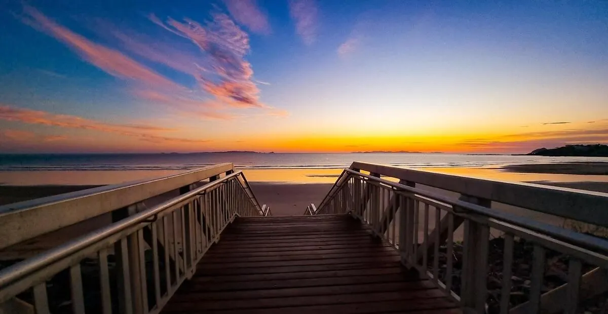 Beach Vibes In Cooee Bay With High-Speed Internet Yeppoon Holiday home